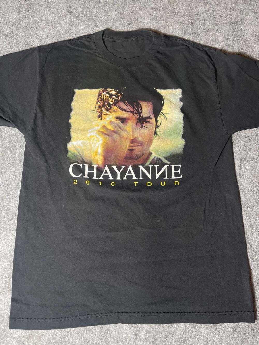 Chayanne 2010 Tour 'No Hay Imposibles' Graphic T-Shirt